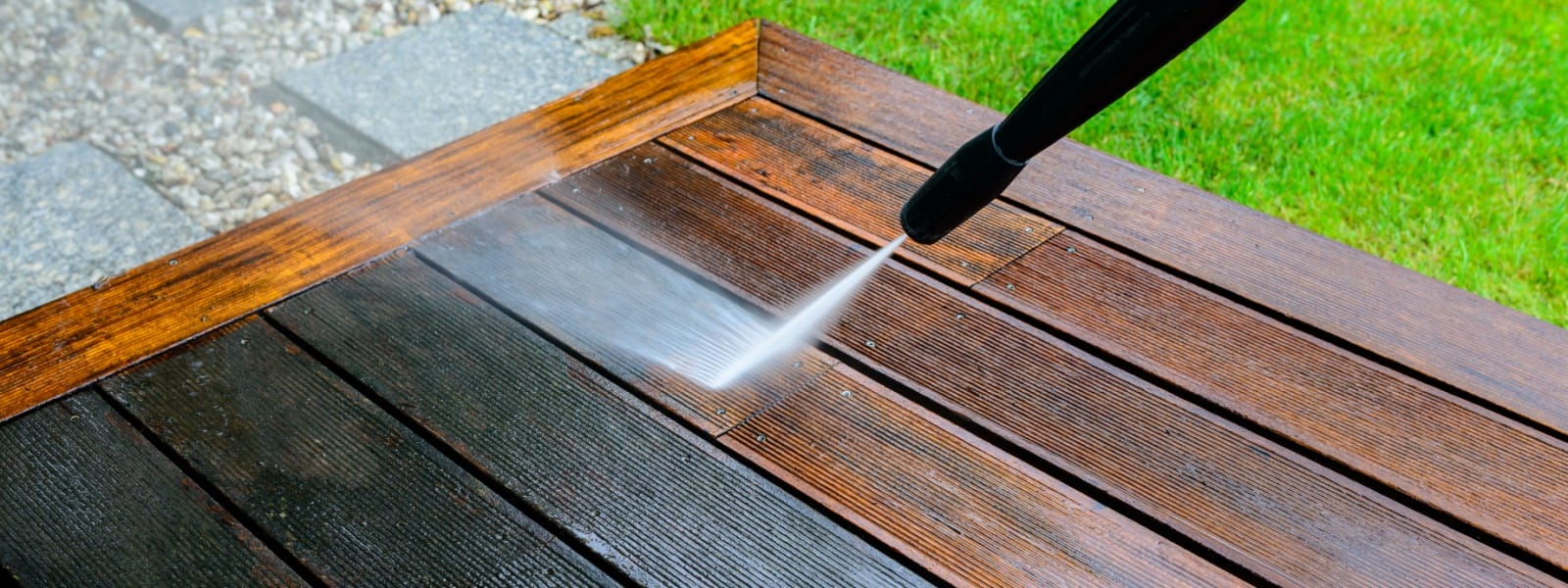 Deck Cleaning West Chicago IL